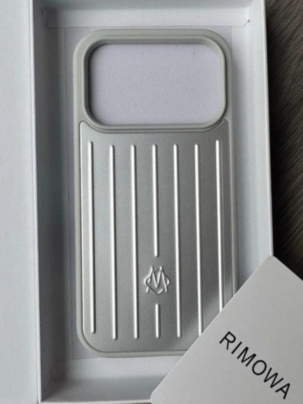 New RIMOWA Apple iPhone 17 Pro Max Silver Aluminium Phone Case Magsafe